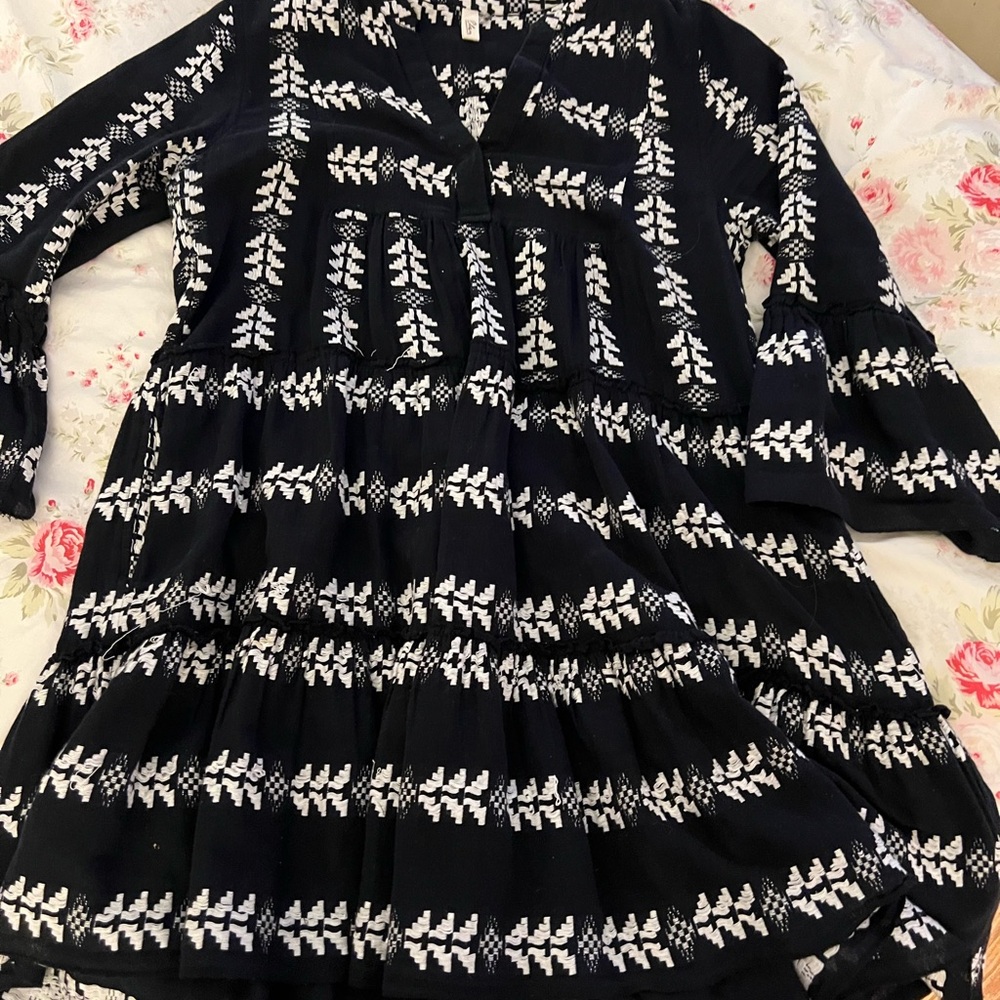 Elan Black and White Midi Dress